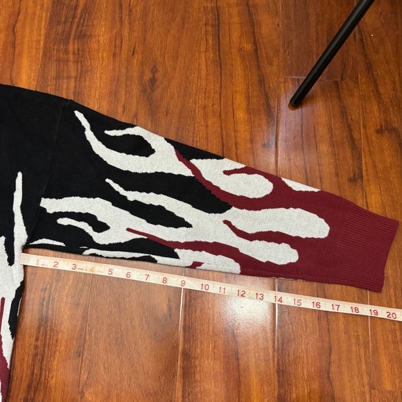 Maener Flame Sweater Size Medium - Picture 6 of 6